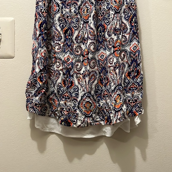 LA VI - SMALL SHORT SLEEVE MULTI COLOR TINIC EUC - Picture 7 of 12